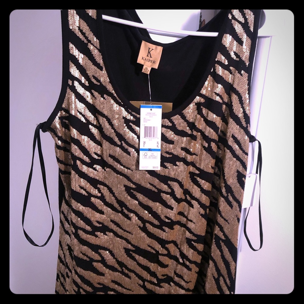 Black and Gold tank top.